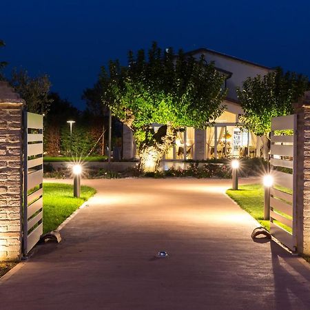 Locanda Borgognina Lucrezia Exterior photo