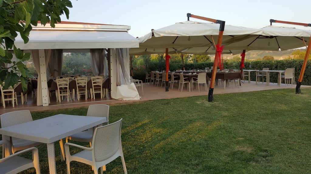 Locanda Borgognina Lucrezia Exterior photo